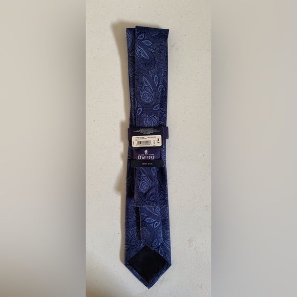 NWT Stafford Blue Paisley Silk Tie - Picture 2 of 2